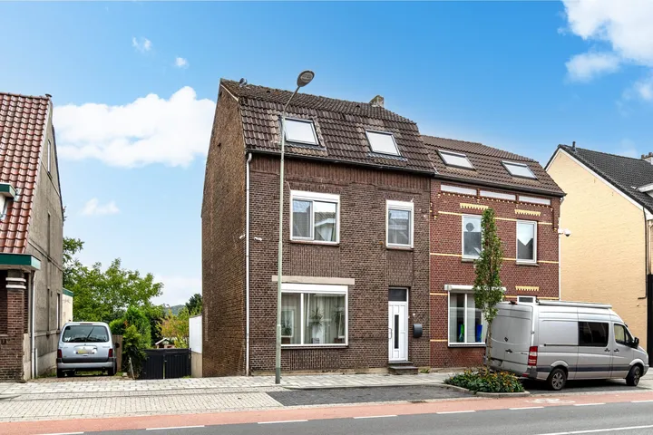 Twee-onder-één-kap te koop: Op de Heugden 48, Lichtenberg Landgraaf