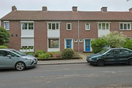 Tussenwoning te koop: Op de Kraonkel 59, Geleen