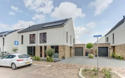 Hoekwoning te koop: Op de set 88, Ressen Nijmegen
