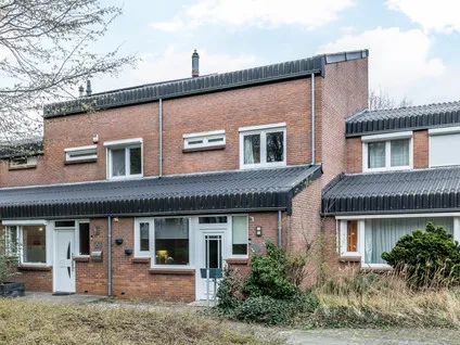 Tussenwoning te koop: Op Gen Hoes 81, Brunssum