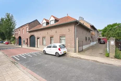 Tussenwoning te koop: Ophoven 137, Ophoven Sittard