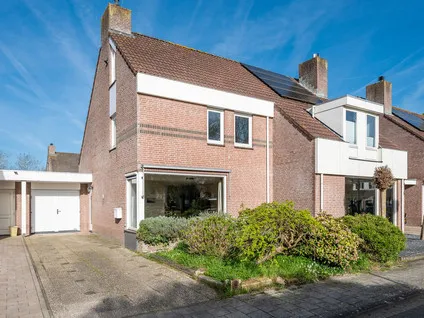 Tussenwoning te koop: Opperstehei 8, Veldhoven