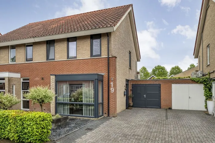 Tussenwoning te koop: Orangerie 19, Nijrees Almelo
