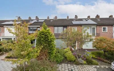 Tussenwoning te koop: Orangerie 8, Centrum West 1 Etten-Leur