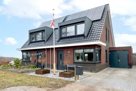 Twee-onder-één-kap te koop: Oranje 62G, Verspreide huizen Hijken Oranje