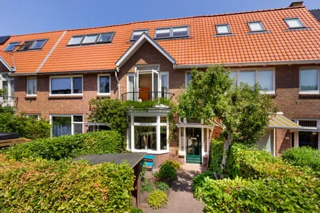 Tussenwoning te koop: Oranje Nassaulaan 63, Overveen Overveen