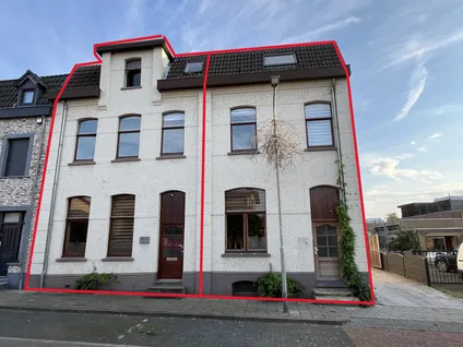 Tussenwoning te koop: Oranje Nassaustraat 10, Mijnbuurt Landgraaf