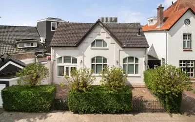 Woning te koop: Oranjelaan 1, Helmond