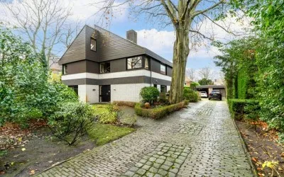 Detached house for sale: Oranjelaan 10, De Kieviet Wassenaar