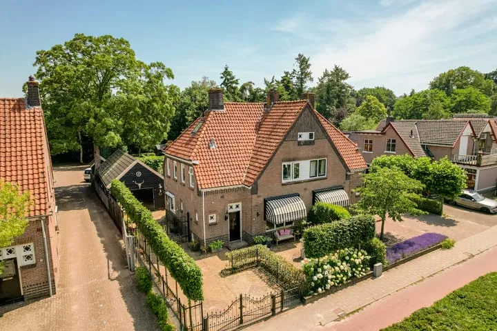 Twee-onder-één-kap te koop: Oranjelaan 17, Kranenburg Harderwijk