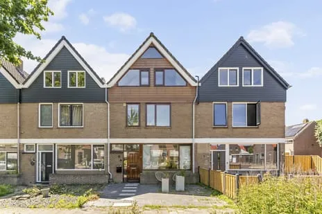 Tussenwoning te koop: Oranjelaan 20, Rozenburg Rozenburg (Zh)