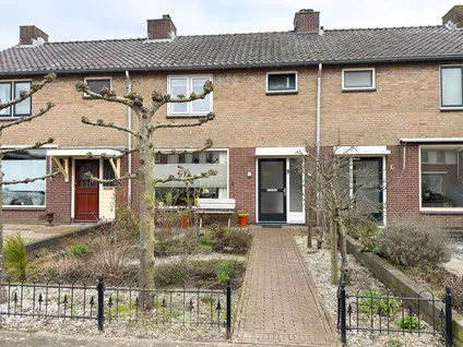 Tussenwoning te koop: Oranjelaan 3, Amerongen