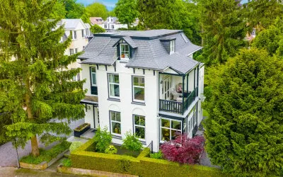 Vrijstaande woning te koop: Oranjelaan 3, Boomberg Hilversum