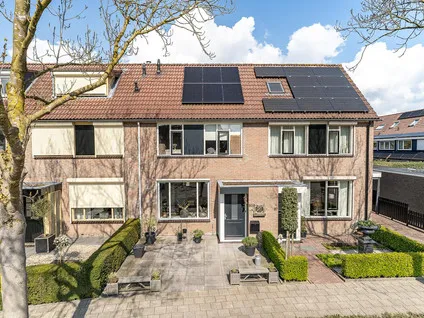 Tussenwoning te koop: Oranjelaan 85, Nunspeet