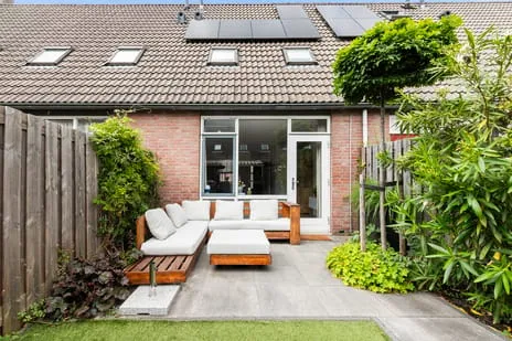Terraced house for sale: Oranjepark 24, Park Merwestein en omgeving Dordrecht