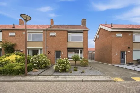 Corner house for sale: Oranjestraat 10, Bosschenhoofd Bosschenhoofd