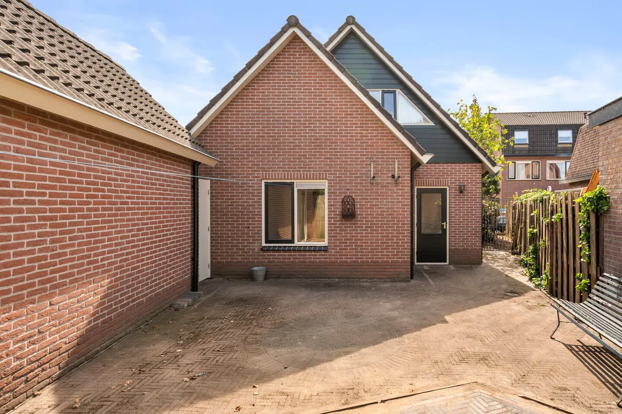 Vrijstaande woning te koop: Oranjestraat 11, Lunteren