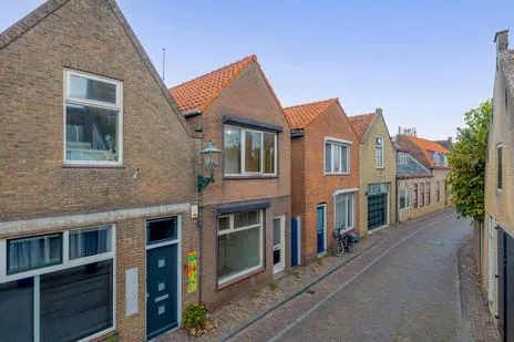 Vrijstaande woning te koop: Oranjestraat 11, Sommelsdijk centrum Sommelsdijk