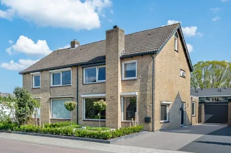 Twee-onder-één-kap te koop: Oranjestraat 14, Rijsbergen Rijsbergen