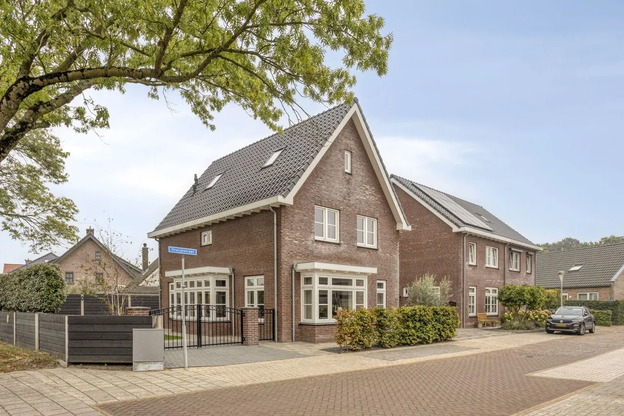Hoekwoning te koop: Oranjestraat 1A, Ochten