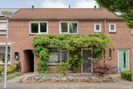 Tussenwoning te koop: Oranjestraat 25, Losser-Oost Losser