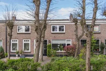 Tussenwoning te koop: Oranjestraat 7, Veenendaal