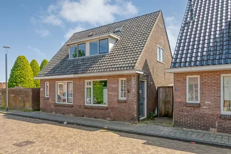 Tussenwoning te koop: Oranjestraat 8, Oost Hoogeveen