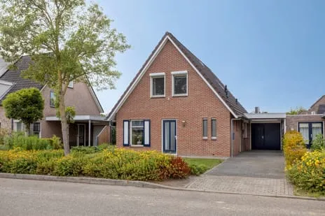Twee-onder-één-kap te koop: Oranjestraat 84, Varsseveld Varsseveld