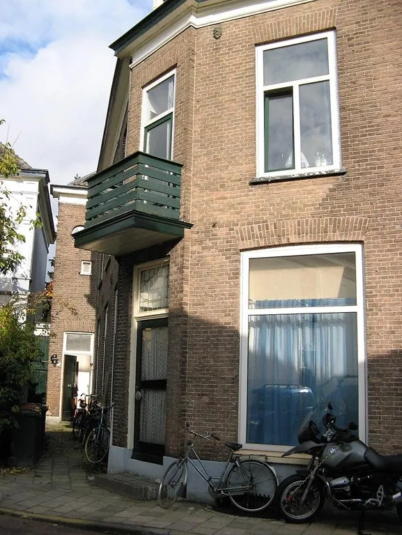 Kamer te huur: Oranjestraat, Velp-Noord boven spoorlijn Velp
