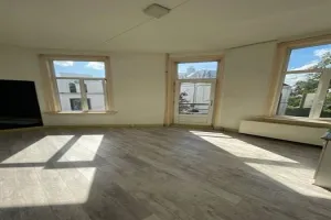Kamer te huur: Oranjestraat, Velp-Noord boven spoorlijn Velp Gld