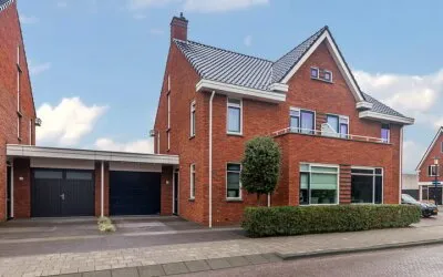 Tussenwoning te koop: Oranjetuin 4, Naaldwijk