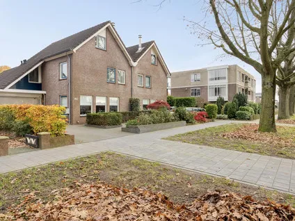 Twee-onder-één-kap te koop: Oranjeweg 192, Rheden Rheden
