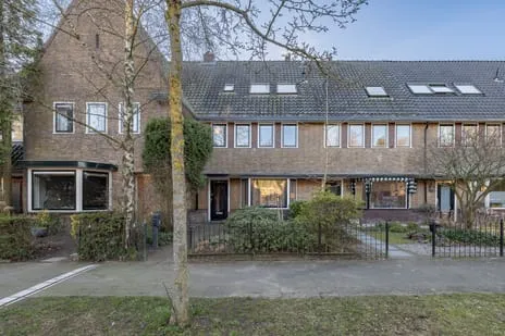 Tussenwoning te koop: Orionlaan 73, Astronomische Buurt Hilversum