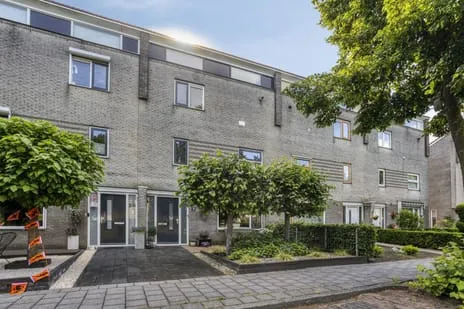 Tussenwoning te koop: Orkestlaan 28, De Maten Kampen