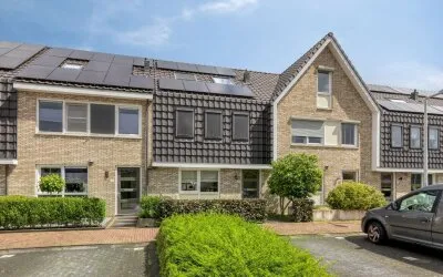 Tussenwoning te koop: Orlofflaan 12, Veller Barneveld