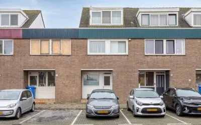 Tussenwoning te koop: Ossenisseweg 88, Rotterdam