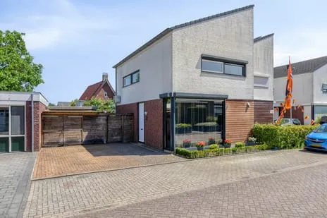 Twee-onder-één-kap te koop: Oswaldusstraat 7, Zeddam Zeddam