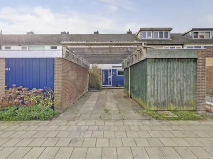 Tussenwoning te koop: Ottersveen 404, Spijkenisse