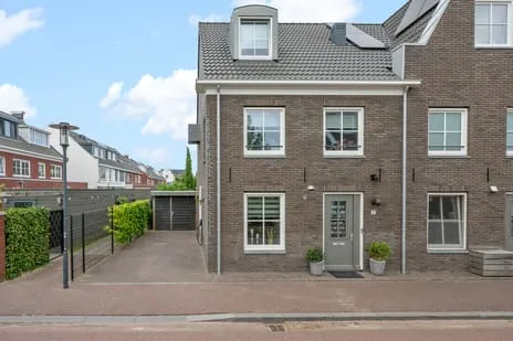 Hoekwoning te koop: Otto van Asperenstraat 22, Het Dorpshart Hoef En Haag