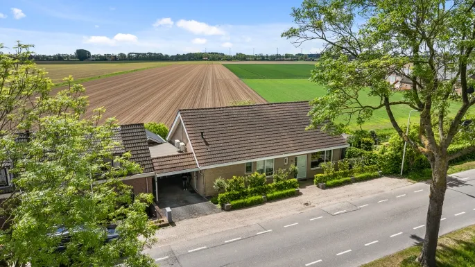 Vrijstaande woning te koop: Oud-Cromstrijensedijk WZ 78, Klaaswaal Woonkern Klaaswaal