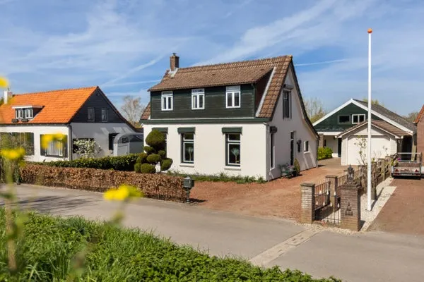 Vrijstaande woning te koop: Oud-Cromstrijensedijk WZ 23, Klaaswaal