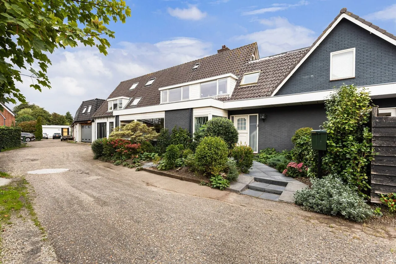 Appartement te koop: Oud-Loosdrechtsedijk 158, Loosdrecht