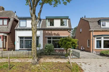 Corner house for sale: Oude Arnhemseweg 154, Centrumschil-Noord Zeist