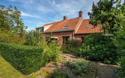 Twee-onder-één-kap te koop: Oude Bredasepostbaan 15, Verspreide huizen ten zuiden van Hoeven Hoeven
