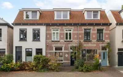 Tussenwoning te koop: Oude Deventerstraatweg 62, Oud-Schelle Zwolle