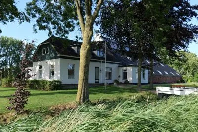 Vrijstaande woning te koop: Oude Dijk 21, Buitengebied Bedum Bedum