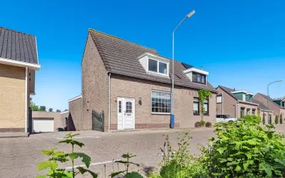 Twee-onder-één-kap te koop: Oude Kerkstraat 75, Standdaarbuiten Standdaarbuiten