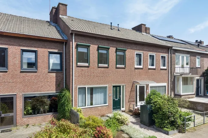 Tussenwoning te koop: Oude Kerkstraat 84A, Schandelen Heerlen