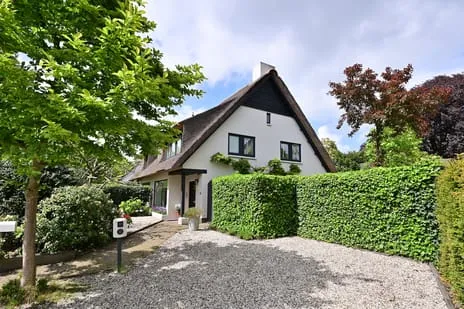 Twee-onder-één-kap te koop: Oude Kerkweg 37, Zevenend Laren (Nh)