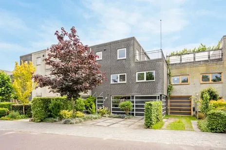 Tussenwoning te koop: Oude Middenweg 54, De Velden 'S-Gravenhage